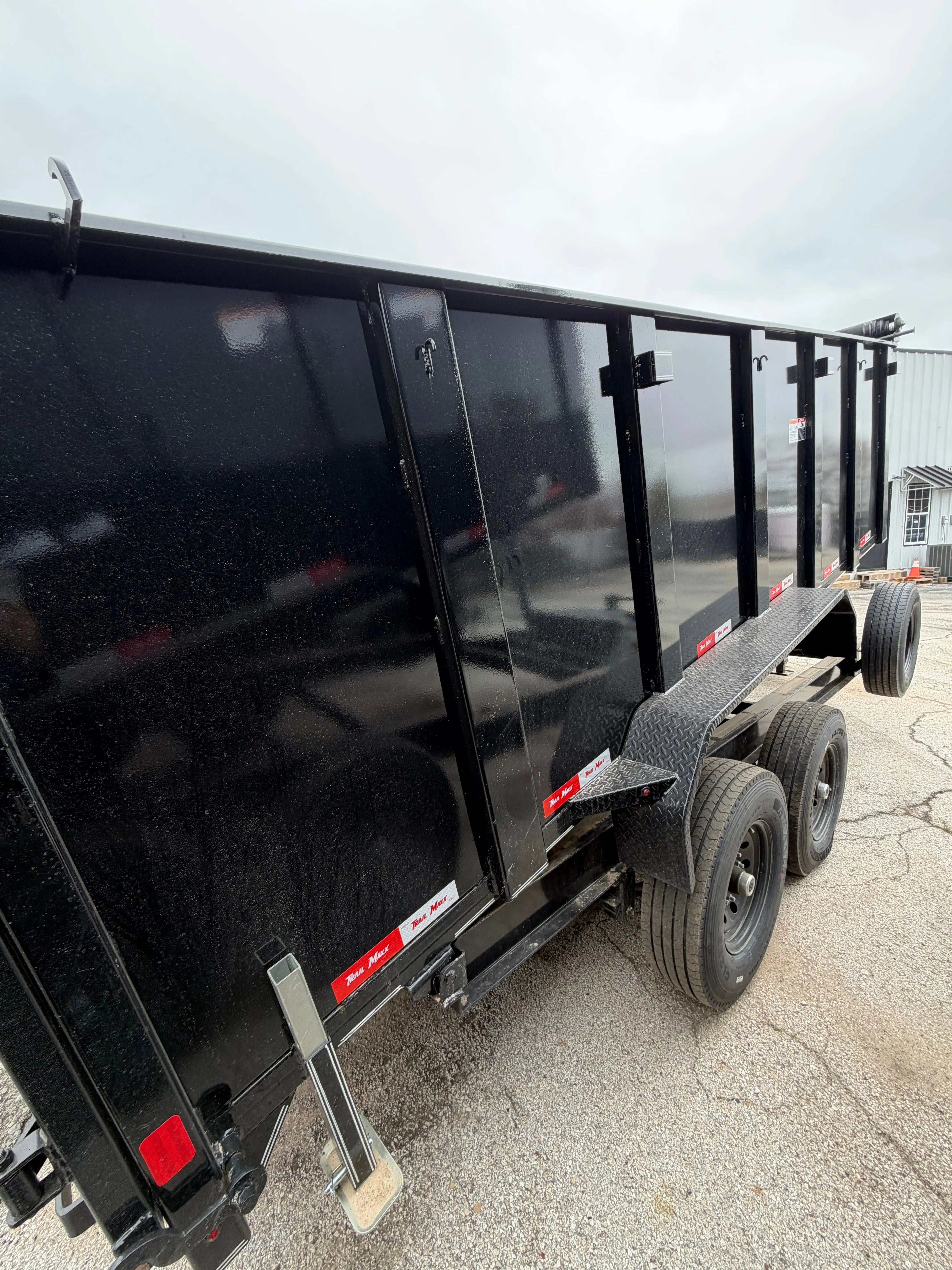 16 LONG, 4 FT WALL DUMP W/SPARE TIRE My Store