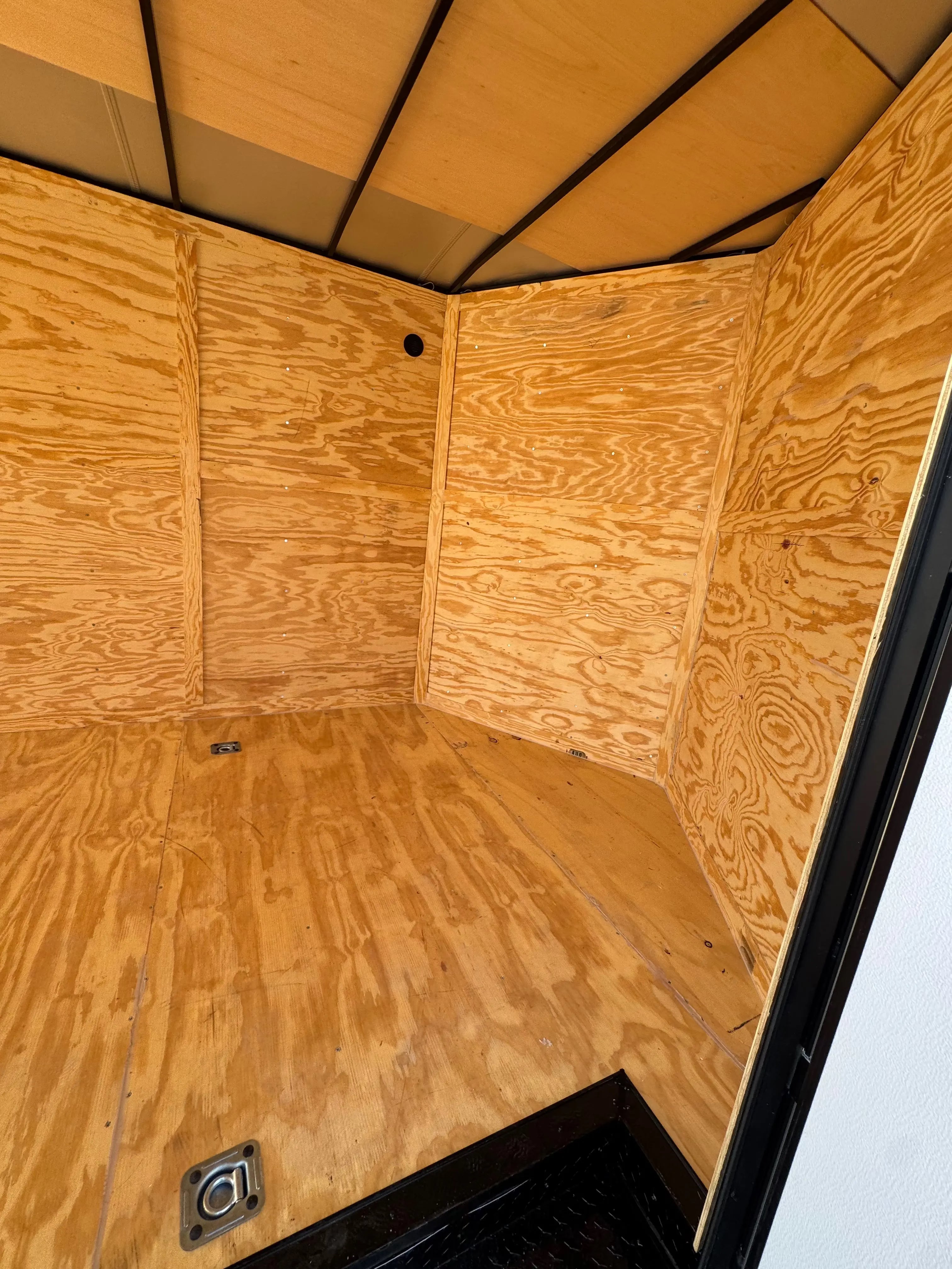 8.5X20 CHARCOAL CARGO W/ WING My Store