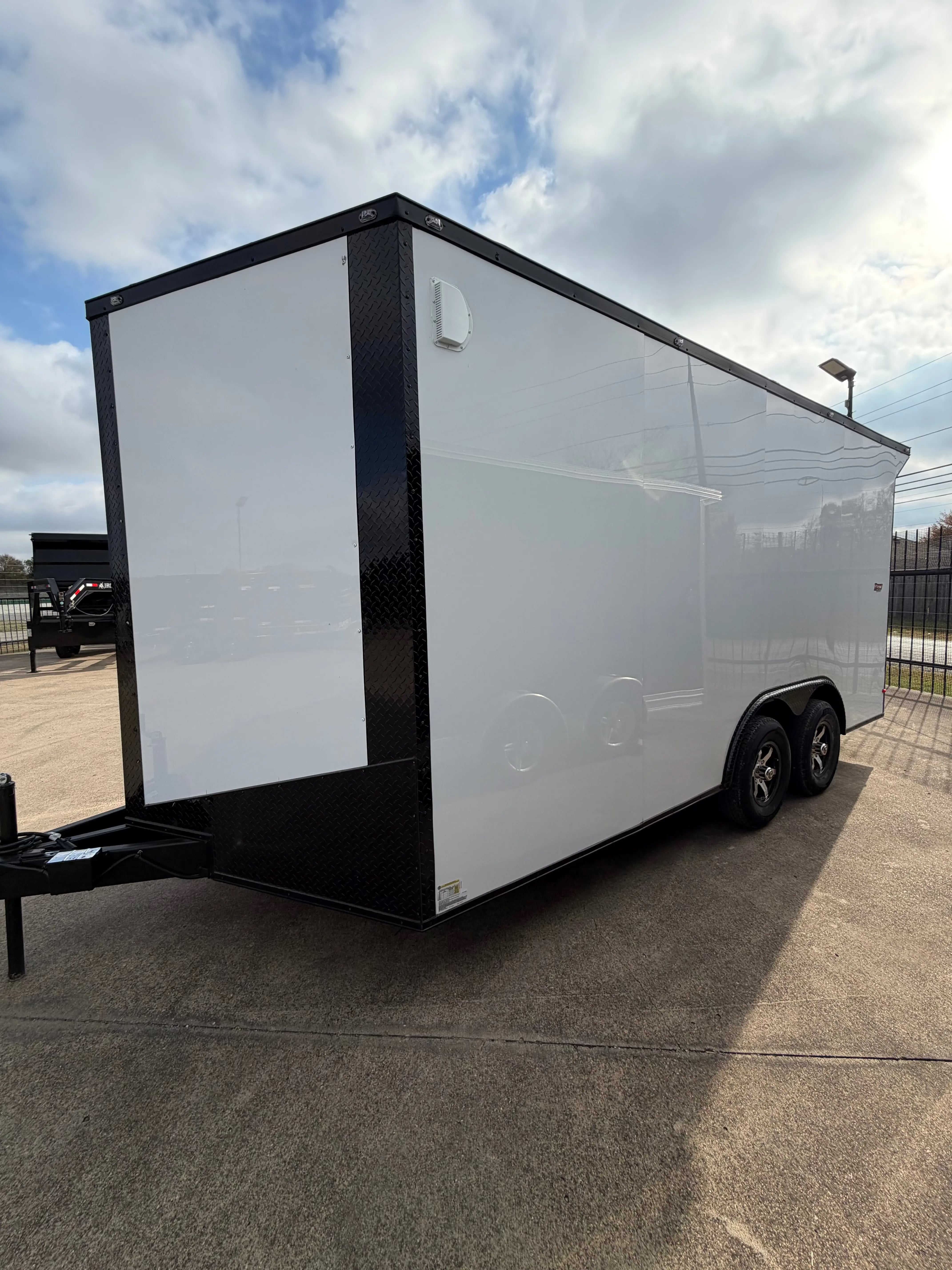 8.5X16 WHITE ENCLOSED CARGO W/WING My Store